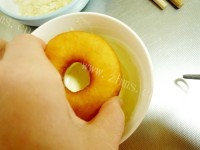 自制多彩甜甜圈做法图解16)