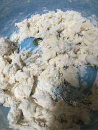 回味无穷的葱花饼做法图解2)
