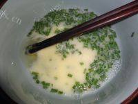 自制香葱鸡蛋饼做法图解3)