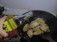 健康美味的红烧鸡翅做法图解8)