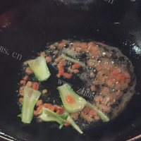 快捷火龙果蔬菜蛋炒饭的做法图解八