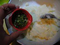 百吃不厌的香煎土豆饼做法图解14)