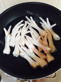 好吃的砂锅酱鸡手做法图解4)