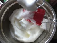 热腾腾的杯子蛋糕做法图解3)