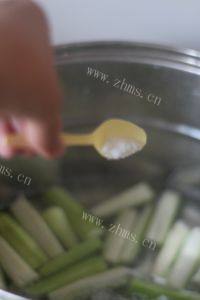 可口的酿黄瓜配蒸丝瓜做法图解10)