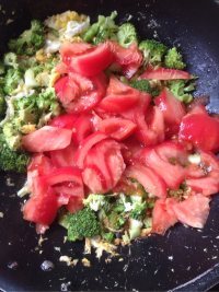 独特的西兰花蛋炒饭做法图解4)