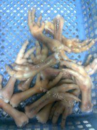 绿色食物之卤鸡爪做法图解4)