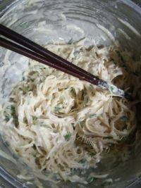 家常土豆丝煎饼做法图解5)