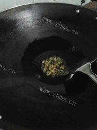 营养丰富的红烧土豆排骨做法图解3)