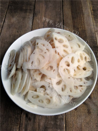 家常菜辣炒藕片做法图解2)