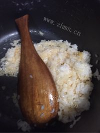 色味俱佳的酱油炒饭做法图解1)