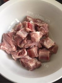 家常菜荷叶蒸排骨做法图解1)