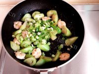 家常菜丝瓜虾仁做法图解7)