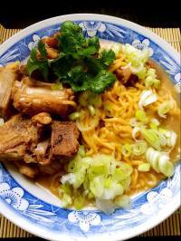 美味的排骨面