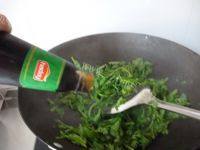 下饭的蒜蓉茼蒿做法图解5)