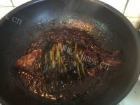 美味的葱烤鲫鱼做法图解16)