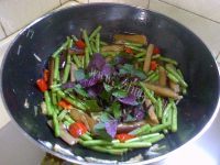 五味俱全的茄子烧豆角做法图解9)