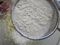 自制玫瑰饼干做法图解4)
