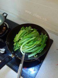 口感好的蒜蓉油麦菜做法图解4)