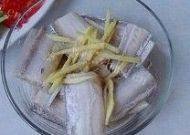 家常菜香菇炖带鱼做法图解1)