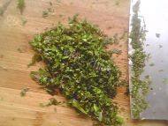 自制香椿鸡蛋饼做法图解2)