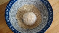 自制芝麻糯米饼做法图解6)