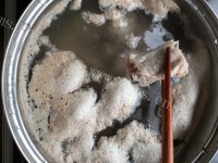 美味的蕃茄排骨焖饭做法图解2)