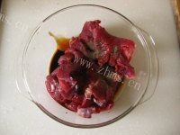 美味的粉蒸牛肉做法图解2)