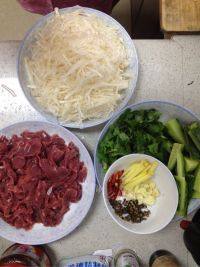 家常菜水煮牛肉做法图解1)