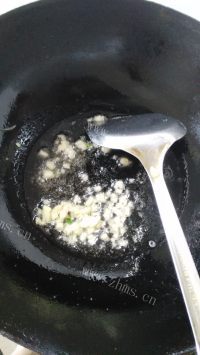 新鲜的凉拌马齿苋做法图解7)