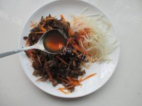 好吃的掐菜木耳三丝做法图解9)
