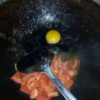 暖暖的西红柿鸡蛋面片汤的做法图解三
