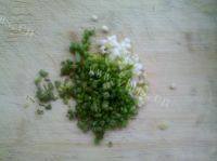 质嫩的葱香花卷做法图解5)
