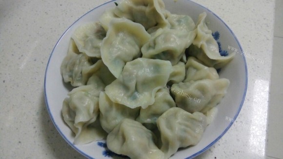 香喷喷的猪肉韭菜饺子