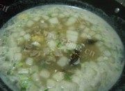 美味的冬瓜虾皮皮蛋羹
