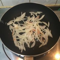 香喷喷的韩式炒年糕做法图解5)