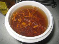 滋补的虫草花瘦肉汤做法图解5)