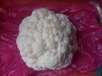 家常菜腊肉炒花菜做法图解1)