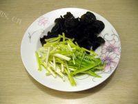 自制肉末油条做法图解1)