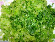 常吃不腻的芹菜猪肉饺子做法图解3)