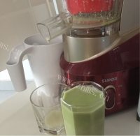 鲜美可口的牛油果奶昔做法图解4)