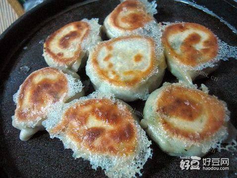 荠菜肉包