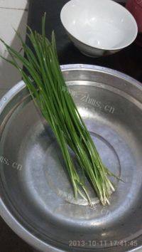 家常茭白炖豆腐做法图解3)
