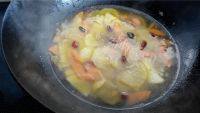 家常菜胡萝卜炒土豆片做法图解8)