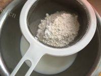 自制芒果班戟做法图解4)
