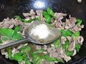 最爱的青椒炒鸡胗做法图解8)