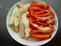 甜椒炒肉做法图解2)