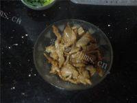 甜美的鲜虫草花炒瘦肉做法图解3)