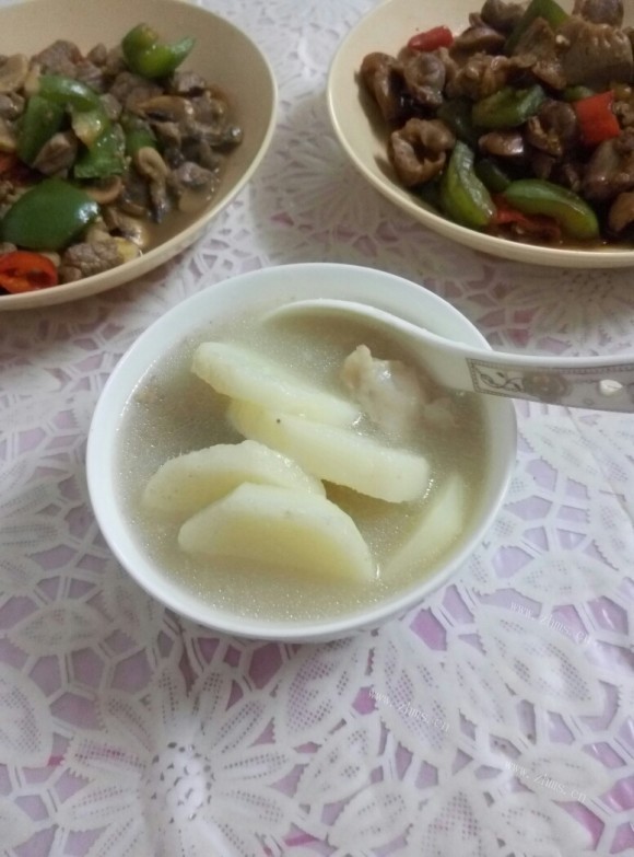 色香味浓的淮山排骨汤