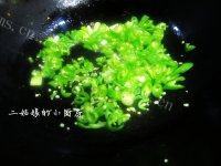 家常菜尖椒鸡蛋做法图解4)